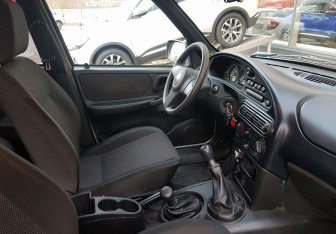 Подержанный автомобиль Chevrolet Niva 2017 года (9 фото)