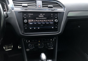 Подержанный автомобиль Volkswagen Tiguan 2019 года (14 фото)