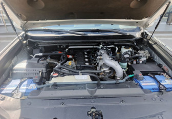 Подержанный автомобиль Toyota Land Cruiser Prado 2014 года (11 фото)