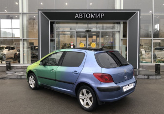 Подержанный автомобиль Peugeot 307 Hatchback 2002 года (7 фото)