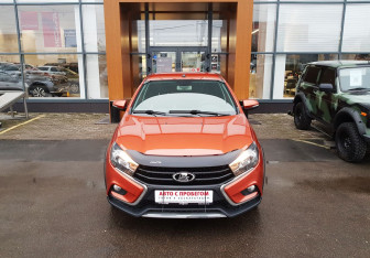 Подержанный автомобиль LADA (ВАЗ) Vesta Sedan 2018 года (2 фото)
