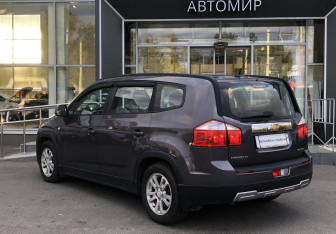 Подержанный автомобиль Chevrolet Orlando 2013 года (7 фото)