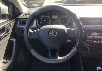 Подержанный автомобиль Skoda Rapid Liftback 2019 года (12 фото)