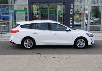 Подержанный автомобиль Ford Focus Wagon 2020 года (4 фото)