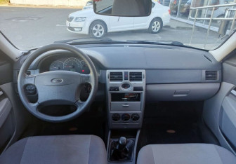Подержанный автомобиль LADA (ВАЗ) Priora Wagon 2011 года (15 фото)