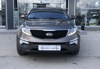 Подержанный автомобиль Kia Sportage 2014 года (2 фото)