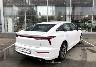 Подержанный автомобиль FAW Bestune B70 2023 года (5 фото)