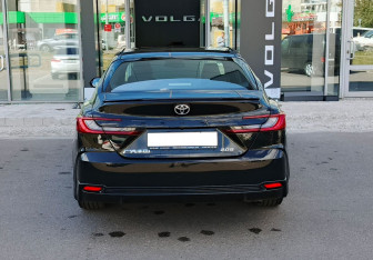 Подержанный автомобиль Toyota Camry Sedan 2024 года (6 фото)