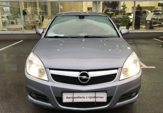 Подержанный автомобиль Opel Vectra Liftback 2007 года (2 фото)