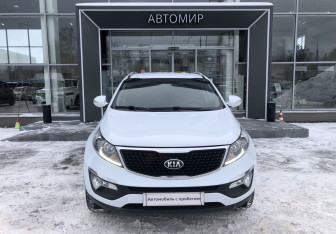 Подержанный автомобиль Kia Sportage 2015 года (2 фото)