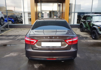 Подержанный автомобиль LADA (ВАЗ) Vesta Sedan 2021 года (6 фото)