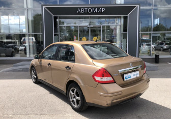 Подержанный автомобиль Nissan Tiida Sedan 2007 года (7 фото)
