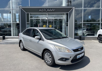 Подержанный автомобиль Ford Focus Sedan 2009 года (3 фото)