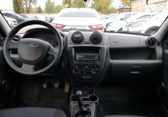 Подержанный автомобиль LADA (ВАЗ) Granta Sedan 2013 года (11 фото)
