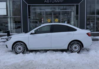 Подержанный автомобиль LADA (ВАЗ) Vesta Sedan 2018 года (8 фото)