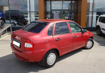 Подержанный автомобиль LADA (ВАЗ) Kalina Sedan 2006 года (5 фото)