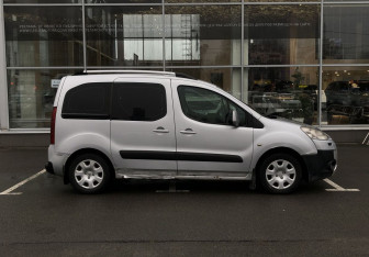 Подержанный автомобиль Peugeot Partner 2009 года (4 фото)