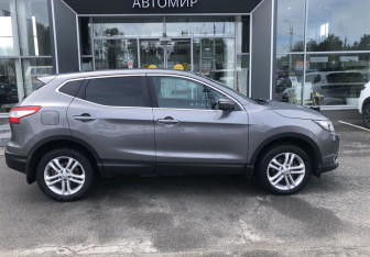 Подержанный автомобиль Nissan Qashqai 2014 года (4 фото)