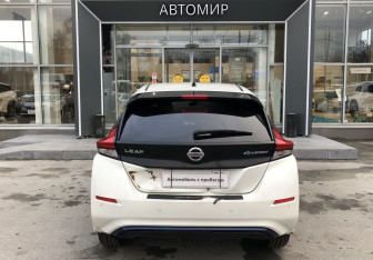 Подержанный автомобиль Nissan Leaf 2018 года (6 фото)