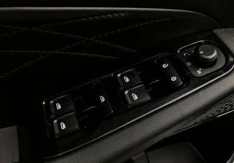 Подержанный автомобиль Geely Emgrand 2023 года (13 фото)