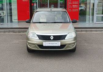 Подержанный автомобиль Renault Logan Sedan 2011 года (2 фото)