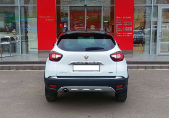 Подержанный автомобиль Renault Kaptur 2018 года (6 фото)