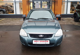 Подержанный автомобиль LADA (ВАЗ) Priora Hatchback 2010 года (2 фото)
