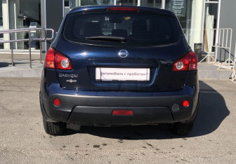Подержанный автомобиль Nissan Qashqai 2009 года (6 фото)