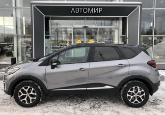 Подержанный автомобиль Renault Kaptur 2020 года (8 фото)