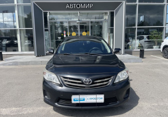 Подержанный автомобиль Toyota Corolla Sedan 2011 года (2 фото)