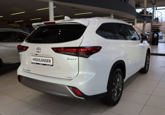 Новый Toyota Highlander 2026 (7 фото)