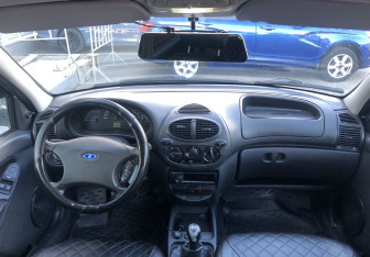 Подержанный автомобиль LADA (ВАЗ) Kalina Hatchback 2013 года (10 фото)