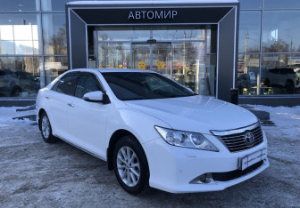 Подержанный автомобиль Toyota Camry Sedan 2013 года (3 фото)