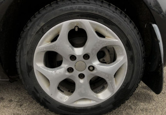 Подержанный автомобиль Ford Focus Hatchback 2010 года (15 фото)