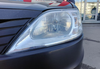 Подержанный автомобиль Renault Logan Sedan 2011 года (9 фото)