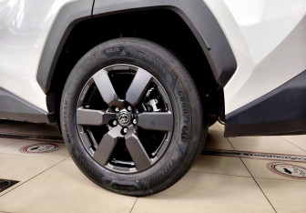 Новый Toyota RAV4 2026 (8 фото)