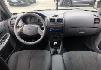 Подержанный автомобиль Hyundai Accent Sedan 2007 года (10 фото)