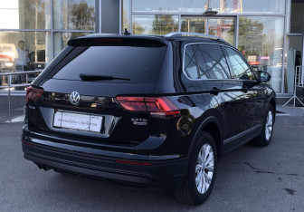 Подержанный автомобиль Volkswagen Tiguan 2017 года (5 фото)