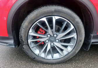 Подержанный автомобиль Geely Coolray 2022 года (10 фото)