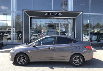 Подержанный автомобиль Hyundai Solaris Sedan 2015 года (8 фото)