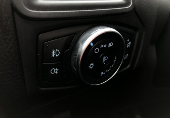 Подержанный автомобиль Ford Focus Hatchback 2017 года (14 фото)