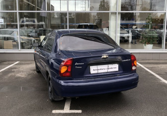 Подержанный автомобиль Chevrolet Lanos 2008 года (5 фото)