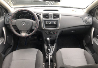 Подержанный автомобиль Renault Logan Sedan 2016 года (10 фото)