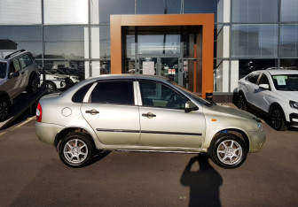 Подержанный автомобиль LADA (ВАЗ) Kalina Sedan 2010 года (4 фото)