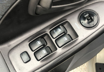 Подержанный автомобиль Hyundai Elantra Sedan 2008 года (13 фото)
