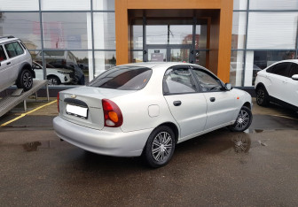 Подержанный автомобиль Chevrolet Lanos 2007 года (5 фото)