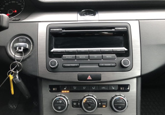 Подержанный автомобиль Volkswagen Passat Sedan 2012 года (14 фото)