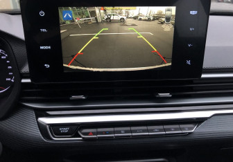 Подержанный автомобиль Geely Emgrand 2023 года (15 фото)