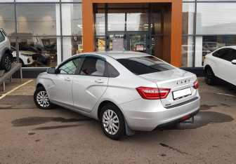 Подержанный автомобиль LADA (ВАЗ) Vesta Sedan 2018 года (7 фото)