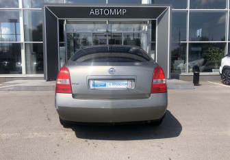 Подержанный автомобиль Nissan Primera Sedan 2006 года (6 фото)